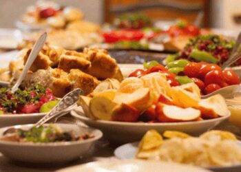 Bayram sofralarında aşırıya kaçmayalım! Dyt. Gökçen Efe Aydın, Gülay Tunçel’e konuştu