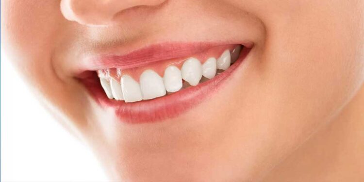 Diş dolgusu yaptırmaya korkuyor musunuz? Dr. Berkan Yıldız, diş dolgusunu anlatıyor